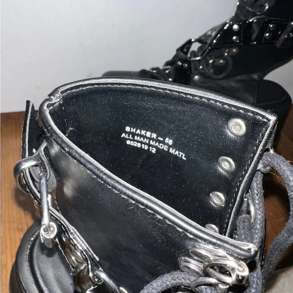 Women's Black Platform Boots - Picture 5 of 5